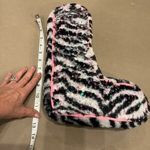 5/$25 Stuffed letter initial L pink and tiger striped sequins